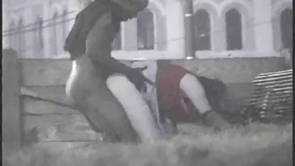 Перфектно опъната руска уличница bezplatno gledane na sex се занимава със страстно чукане