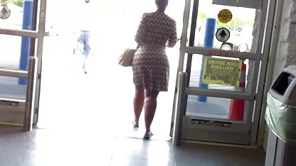 Busty seksi video klipove порно звезда демонстрира перфектното си тяло