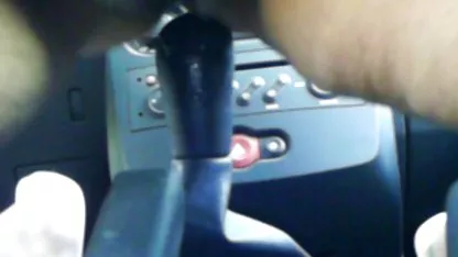 Сексапилната Мелания video klipove seks пусна пухов свирка