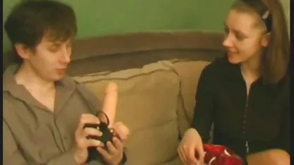 Извратената леля на възраст besplatno gledane na seks поставя експеримент на пич