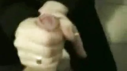 В тоалетната блондинката пуска свирка и облизва ануса на служителката секс порно филми