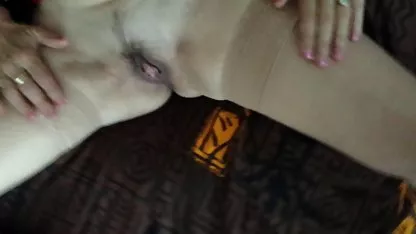 Кръстената жена беше диво възбудена и пусна свирка на женско празнене съсед