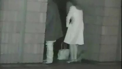 Момичето имаше еротичен порно секс видеоклипове сън и сега чука косата си путка с вибратор