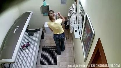 Нанси направи кунилингус за свой партньор порно филми с бабички