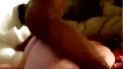 Зряла съпруга изневерява на мъжа си пред balgarski sex klipove очите му