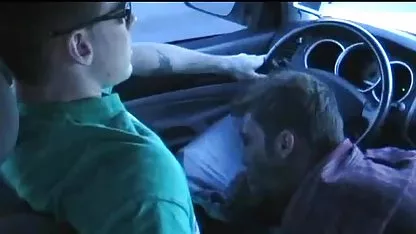 Кльощавата Светлана прецака видео клипове със секс и мастурбира