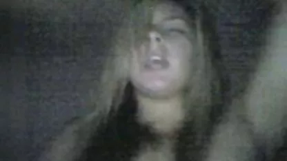 Мъж чука в басейна работещи уста момичета с пиърсинг на секс филми с животни езика