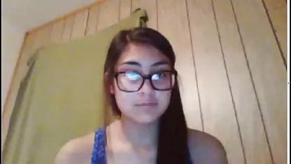 Лена xxx klipove умело дава свирка на развълнувания си партньор