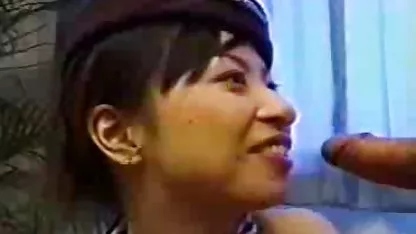 Mulatto Roxy получава видео клипове със секс пениси и в двете дупки