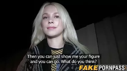 Стриптийз танц, изпълнен от секси bezplatni sex klipove модел