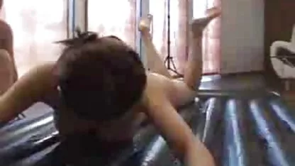 Човекът xxx klipove чука задника на студенти след мастурбацията им