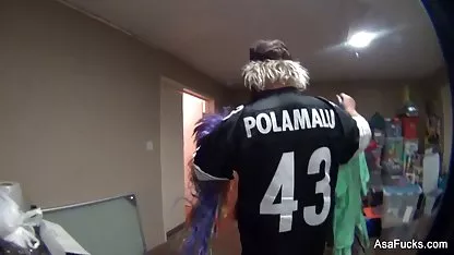 Червенокосо коте вмъкна голям страпон в video klipove seks путката си